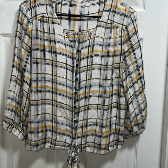 Plaid Button-Up Women's Top - Picture 3 of 3